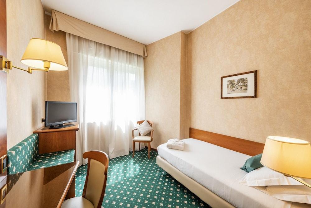 Hotel Ascot Milan Luaran gambar